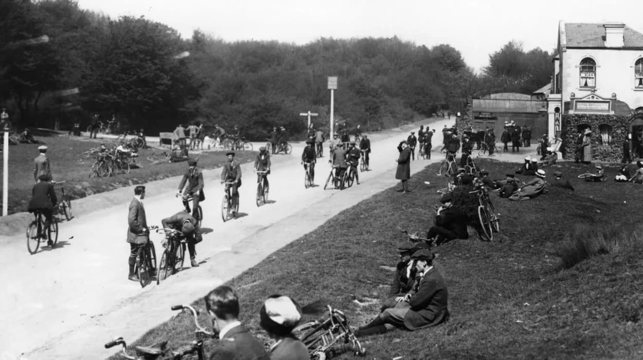 History of Cycling and Transport in Horwich