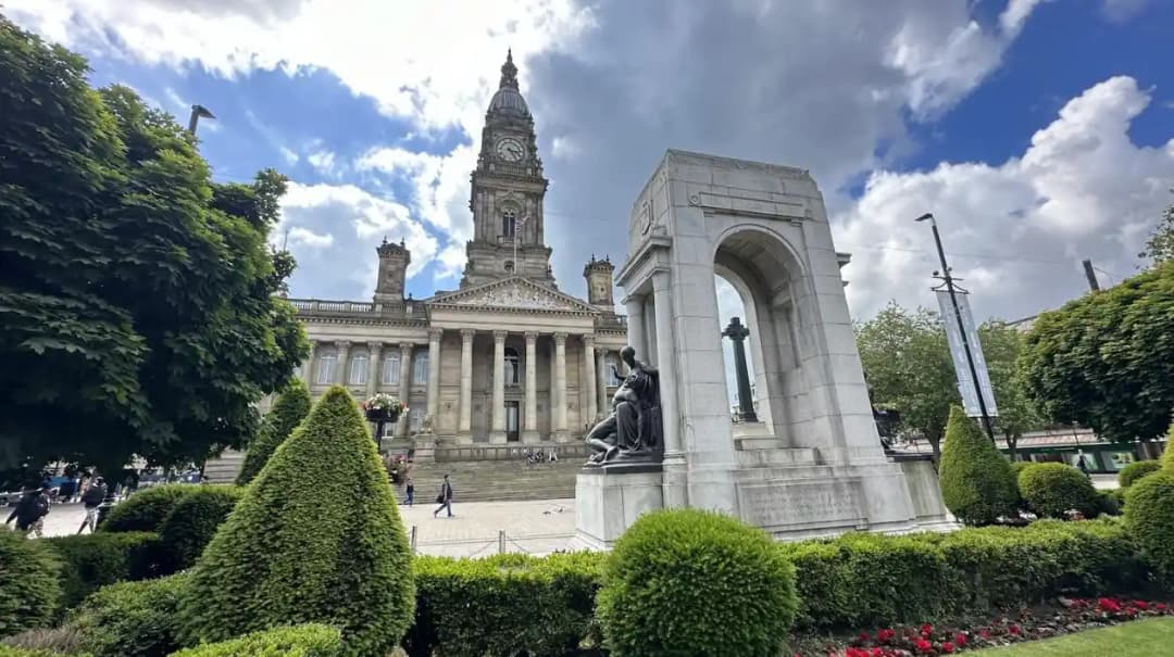 Beautiful Gardens Around Bolton Town Centre | Bolton