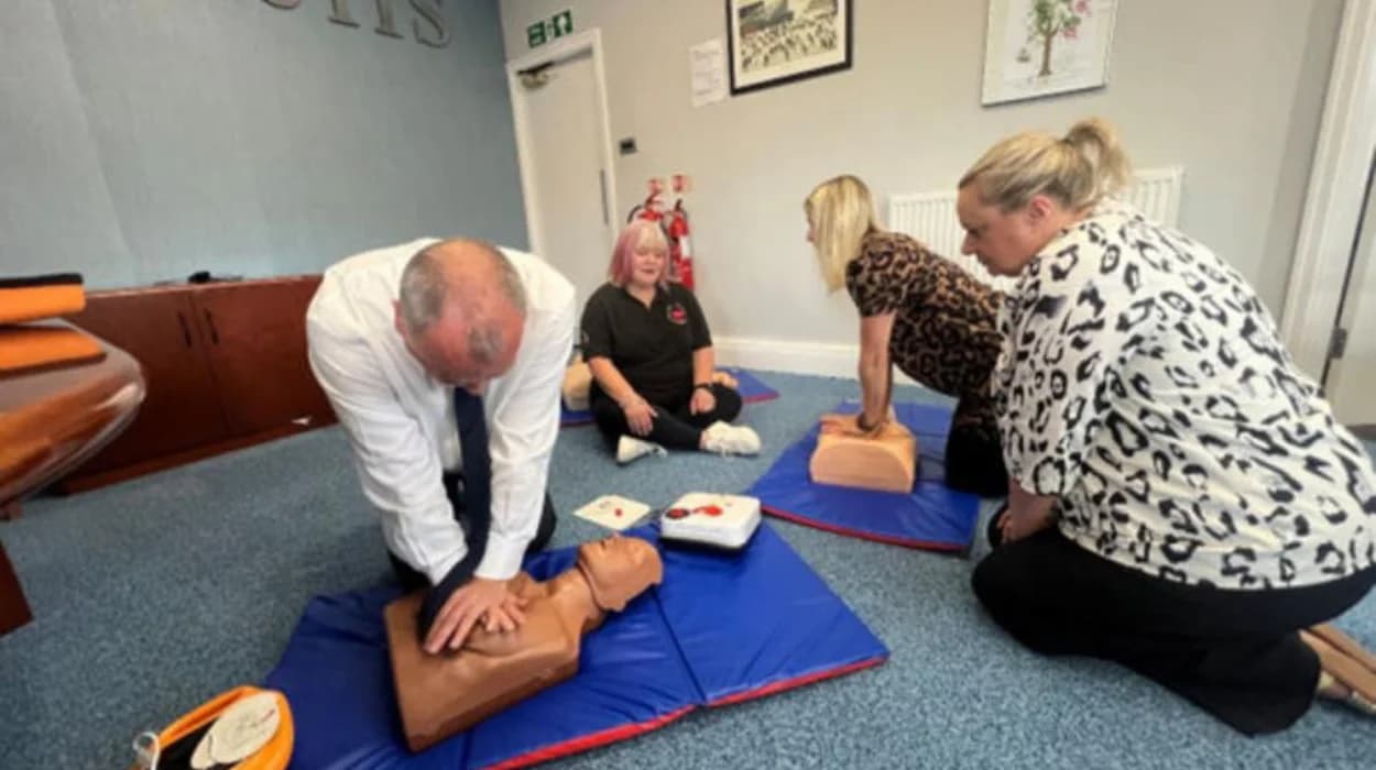 Cardwells Installs Public Access Defibrillator in Bolton Town Center
