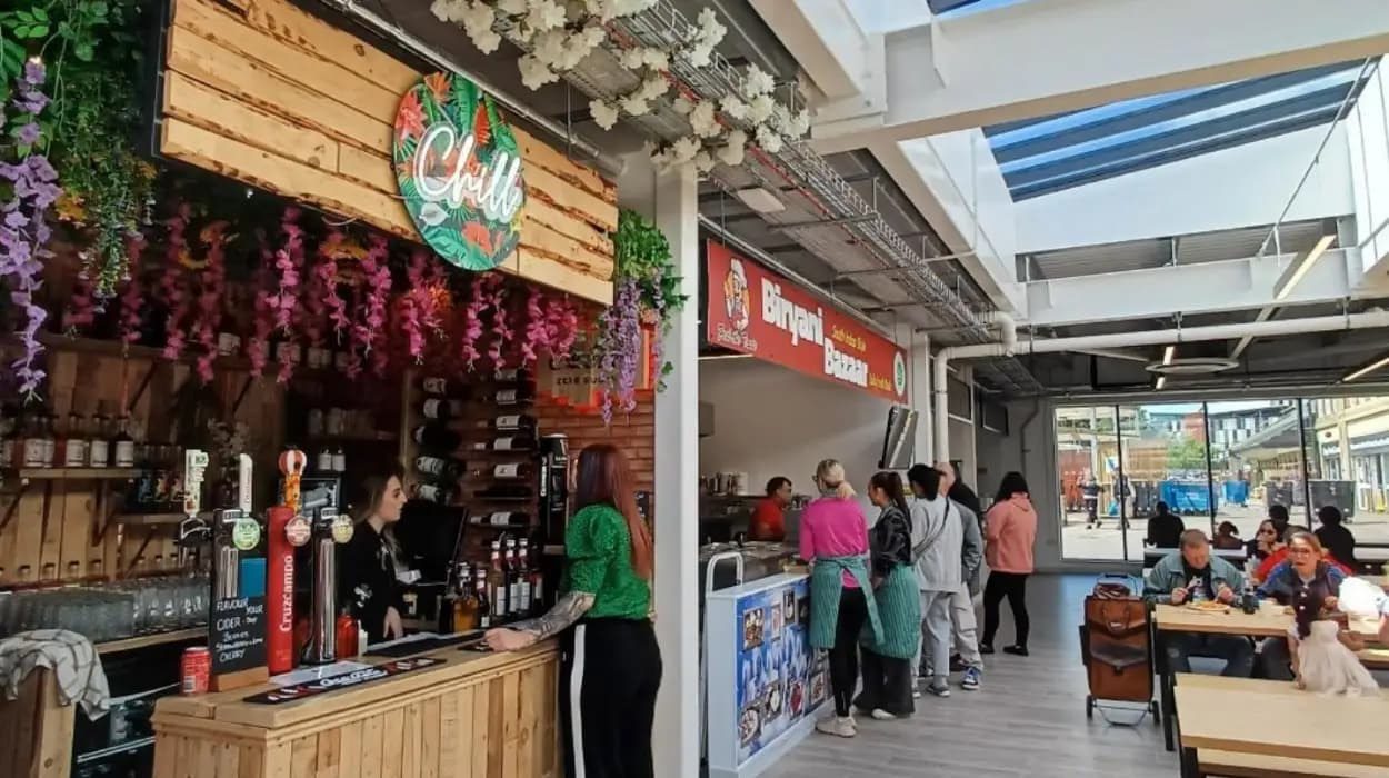 Traditional Foods Every Tourist Should Try in Bolton Town Centre